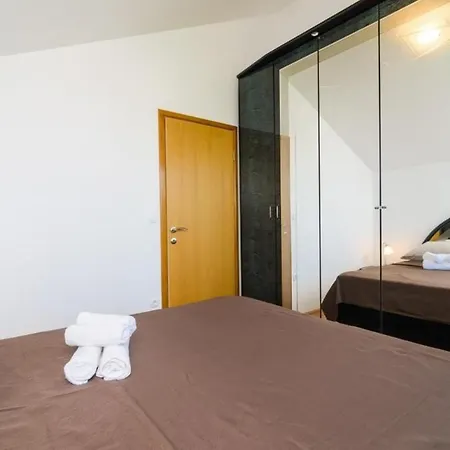Apartman Feel Phili - Two Bedroom With Balcony And Sea View *