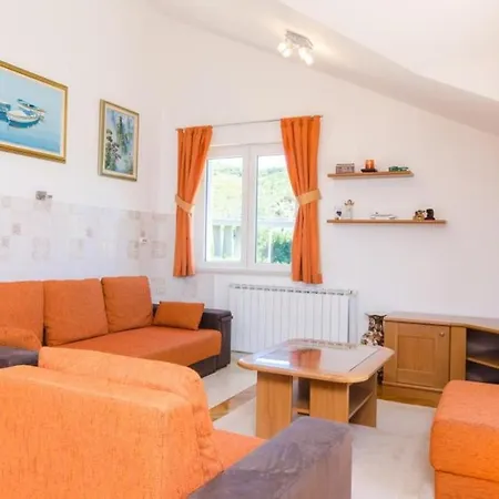 Feel Phili - Two Bedroom With Balcony And Sea View Apartman