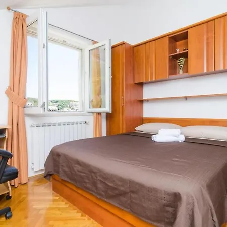 Feel Phili - Two Bedroom With Balcony And Sea View Apartman Cavtat